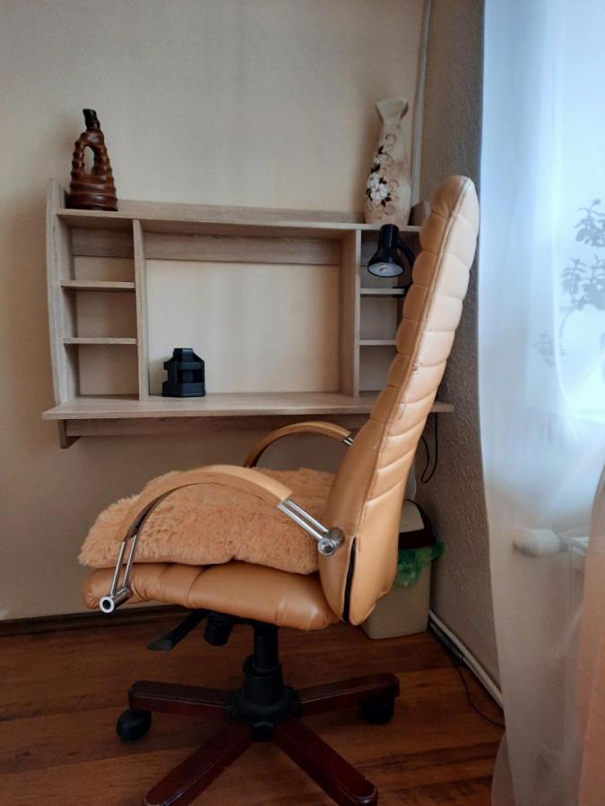 Apartment In The Historical City Center แชร์นิฟซี ภายนอก รูปภาพ